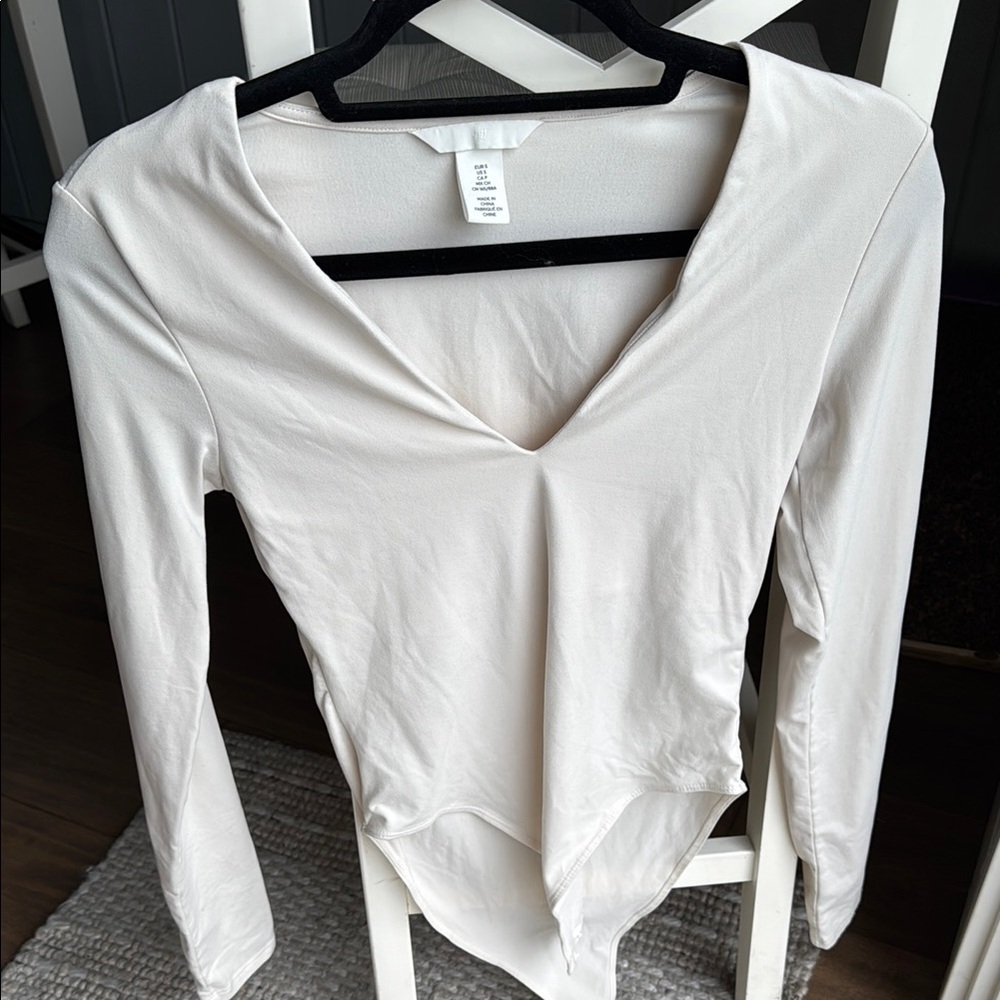 H&M White Fitted Asymmetrical Bodysuit